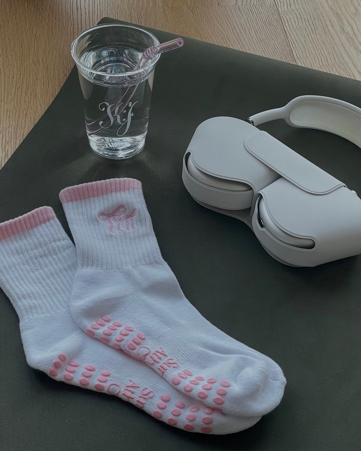 COQUETTE PILATES SOCKEN